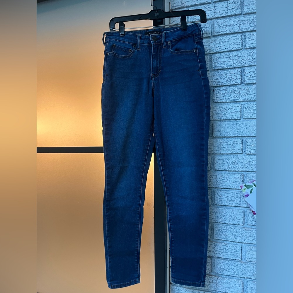 Size 4, Aeropostale skinny Jeans